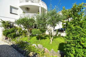 Apartments Adok